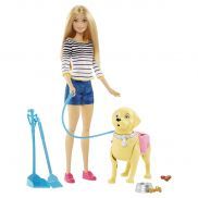 DWJ68 Игровой набор Barbie "Прогулка с питомцем"