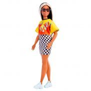 FBR37/HBV13 Кукла Барби серия "Игра с модой" В огненной футболке и клетчатой юбке
