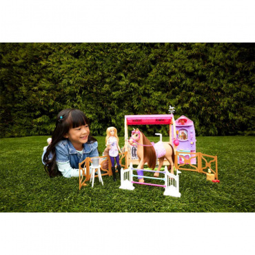HXJ44 Игровой набор Barbie "Конюшня с куклой и лошадью"