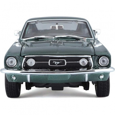31166 Машинка die-cast 1967 Ford Mustang Fastback, 1:18,  тёмно-зеленая, открывающиеся двери