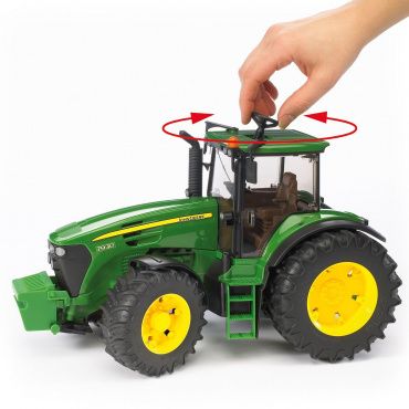 03051 Игрушка из пластмассы Трактор John Deere 7930 с погрузчиком