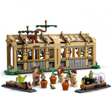 76445 Конструктор Гарри Поттер "Замок Хогвартс: Класс Гербологии"