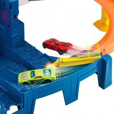 FDF28 Игровой набор Трек Hot Wheels Заводская гоночная трасса