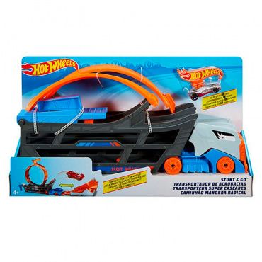 GCK38 Игровой набор Hot Wheels Трюковой тягач