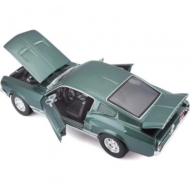 31166 Машинка die-cast 1967 Ford Mustang Fastback, 1:18,  тёмно-зеленая, открывающиеся двери