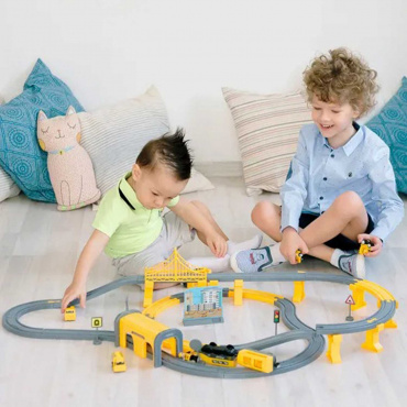 G201-001 Игрушка Железная дорога "Строительная площадка, 92 предмета", на батарейках со звуком