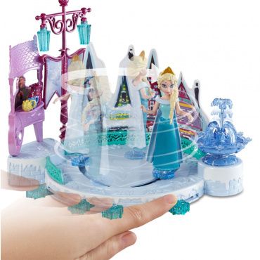 DFR88 Кукла Disney Princess 'Эльза' в наборе с катком и аксессуарами